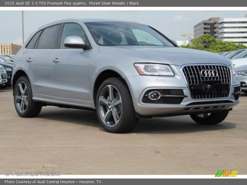 Front 3/4 View of 2015 Q5 3.0 TFSI Premium Plus quattro