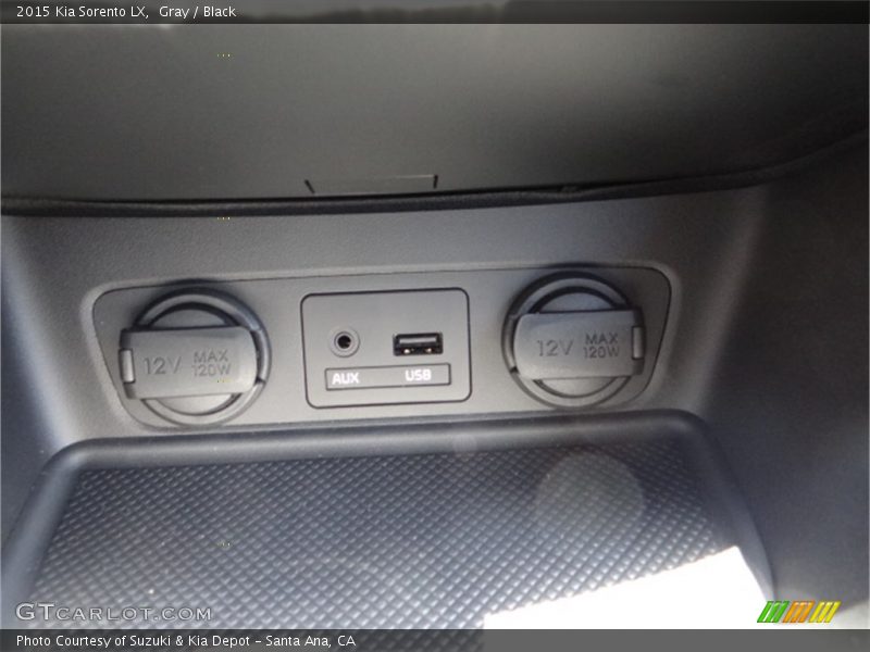 Gray / Black 2015 Kia Sorento LX