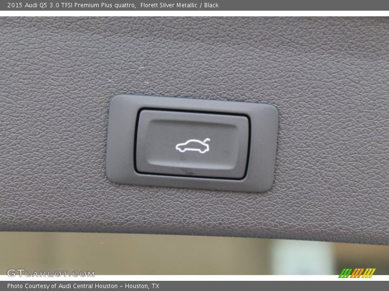 Florett Silver Metallic / Black 2015 Audi Q5 3.0 TFSI Premium Plus quattro