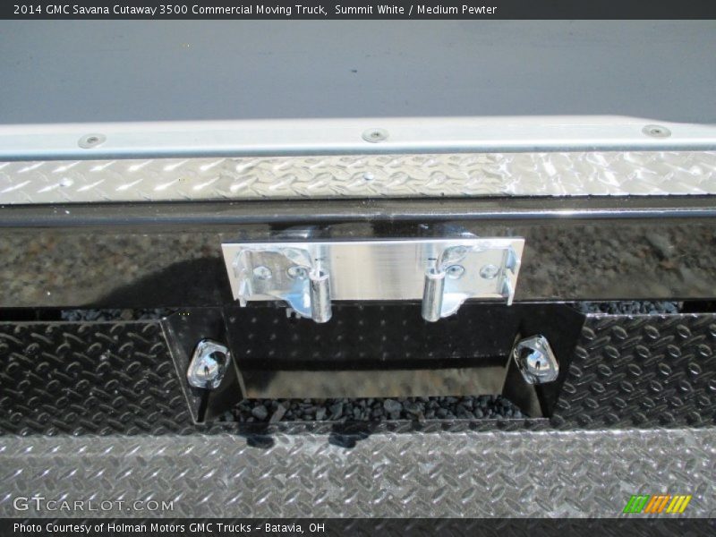Summit White / Medium Pewter 2014 GMC Savana Cutaway 3500 Commercial Moving Truck