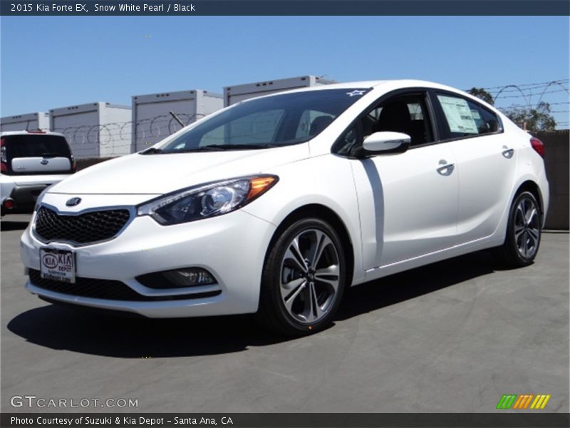 Snow White Pearl / Black 2015 Kia Forte EX