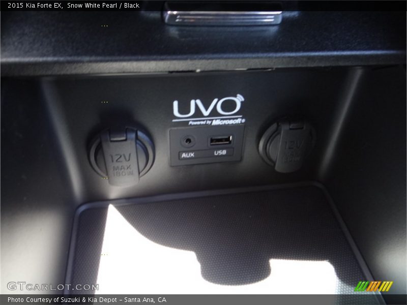 Snow White Pearl / Black 2015 Kia Forte EX