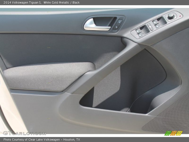 White Gold Metallic / Black 2014 Volkswagen Tiguan S