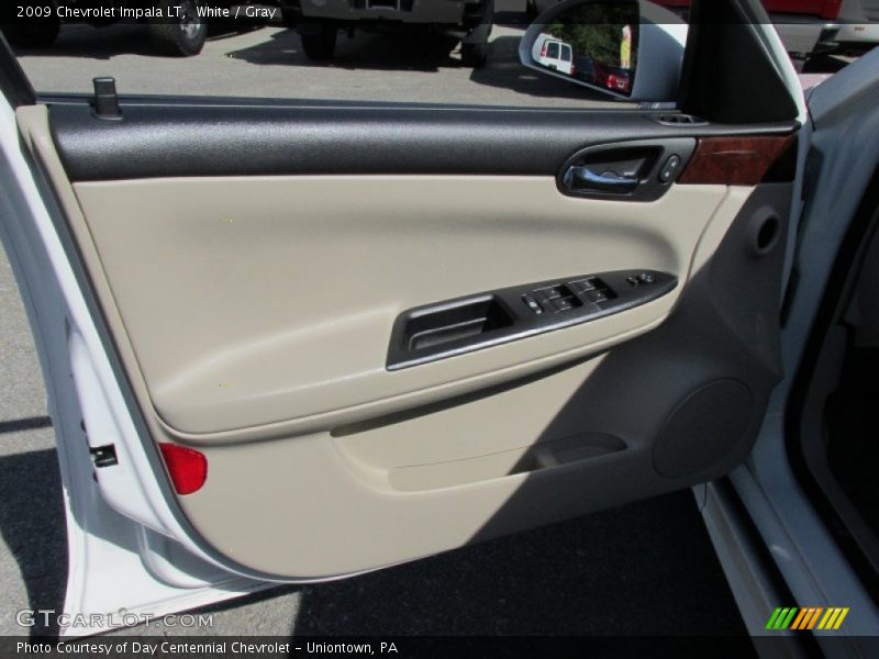 White / Gray 2009 Chevrolet Impala LT