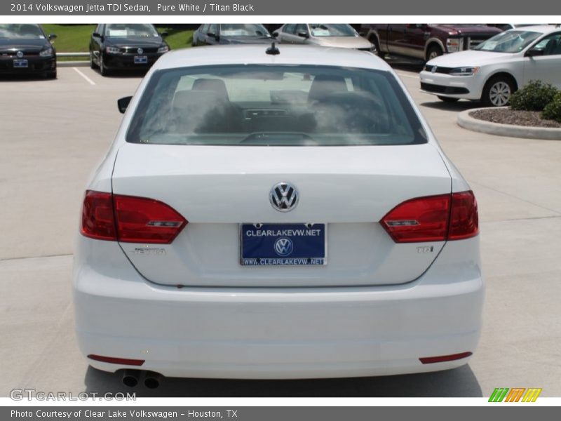Pure White / Titan Black 2014 Volkswagen Jetta TDI Sedan