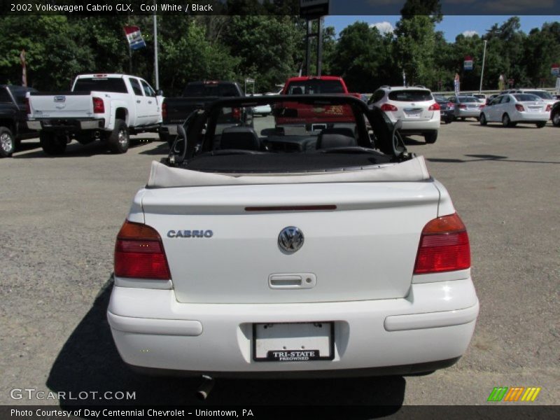 Cool White / Black 2002 Volkswagen Cabrio GLX
