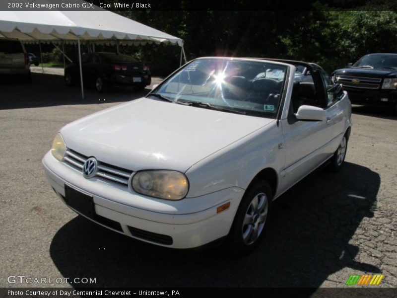 Cool White / Black 2002 Volkswagen Cabrio GLX