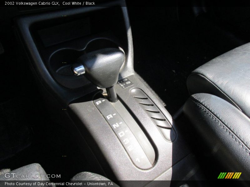 Cool White / Black 2002 Volkswagen Cabrio GLX