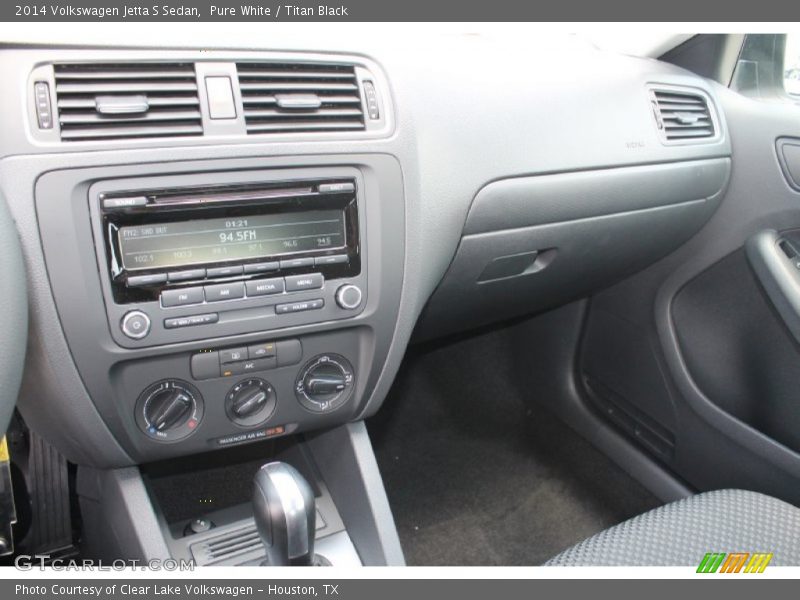 Pure White / Titan Black 2014 Volkswagen Jetta S Sedan
