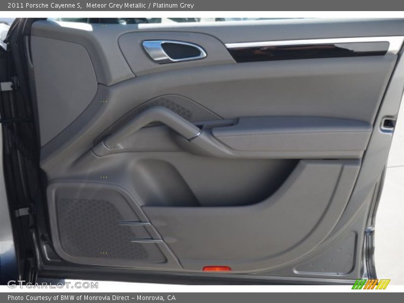 Meteor Grey Metallic / Platinum Grey 2011 Porsche Cayenne S