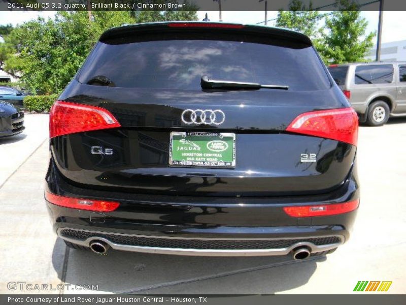 Brilliant Black / Cinnamon Brown 2011 Audi Q5 3.2 quattro