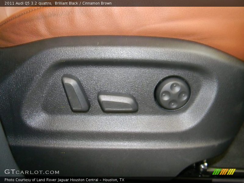 Brilliant Black / Cinnamon Brown 2011 Audi Q5 3.2 quattro