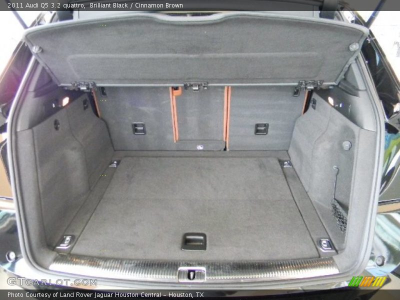 Brilliant Black / Cinnamon Brown 2011 Audi Q5 3.2 quattro