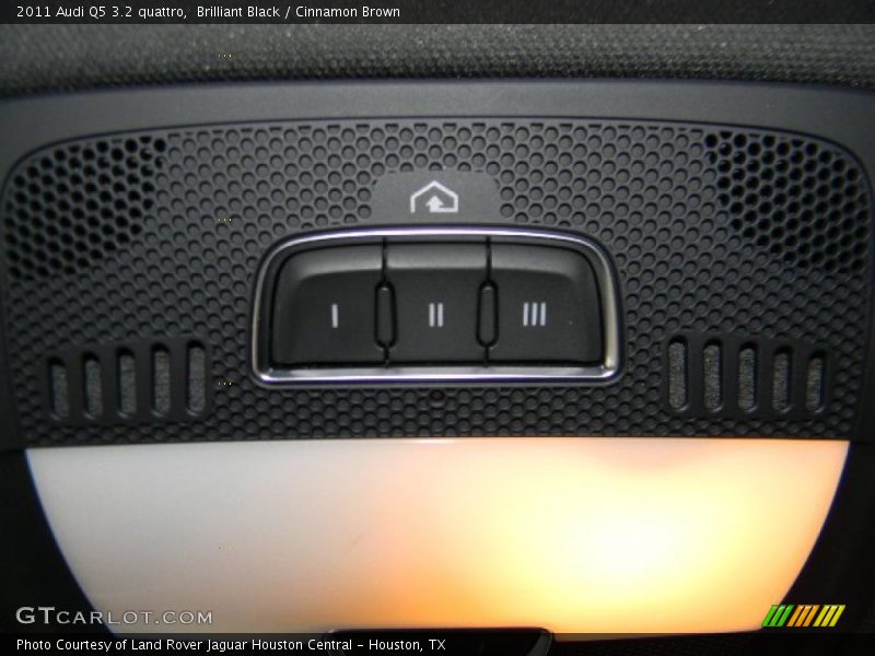 Brilliant Black / Cinnamon Brown 2011 Audi Q5 3.2 quattro