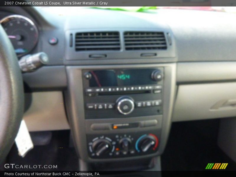 Ultra Silver Metallic / Gray 2007 Chevrolet Cobalt LS Coupe