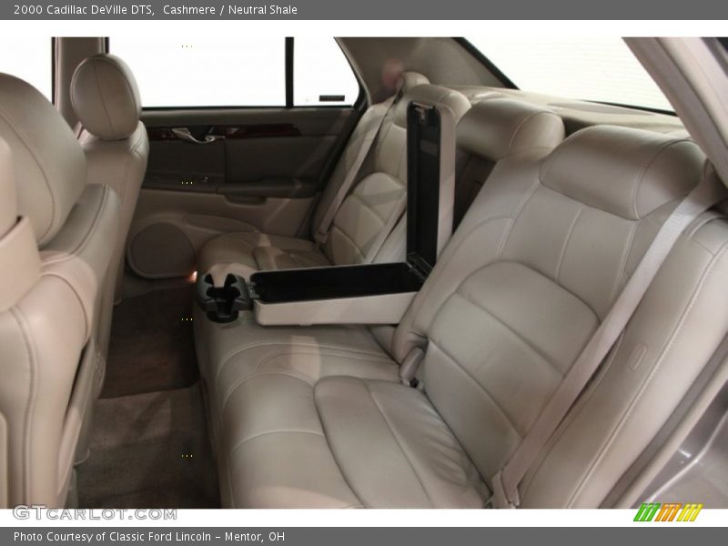 Cashmere / Neutral Shale 2000 Cadillac DeVille DTS