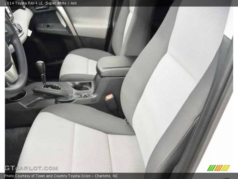 Super White / Ash 2014 Toyota RAV4 LE