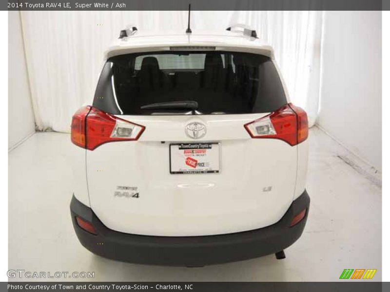 Super White / Ash 2014 Toyota RAV4 LE