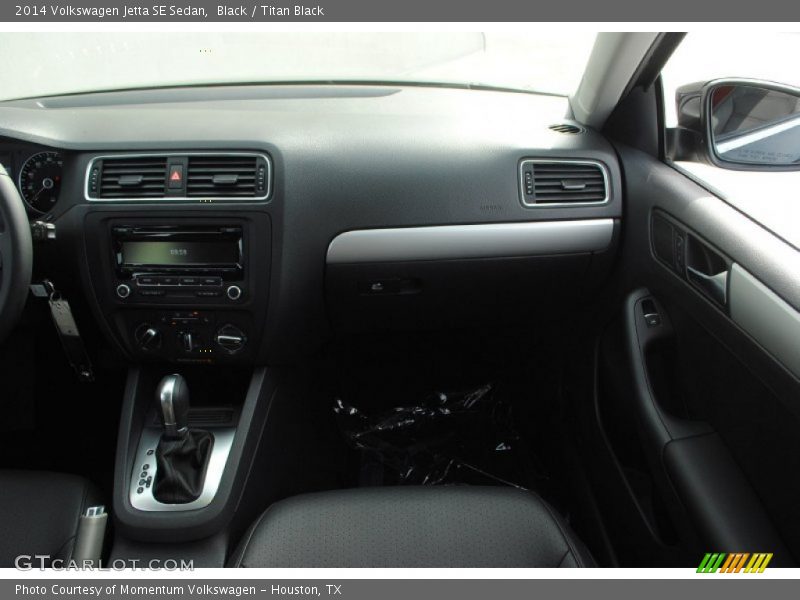 Black / Titan Black 2014 Volkswagen Jetta SE Sedan