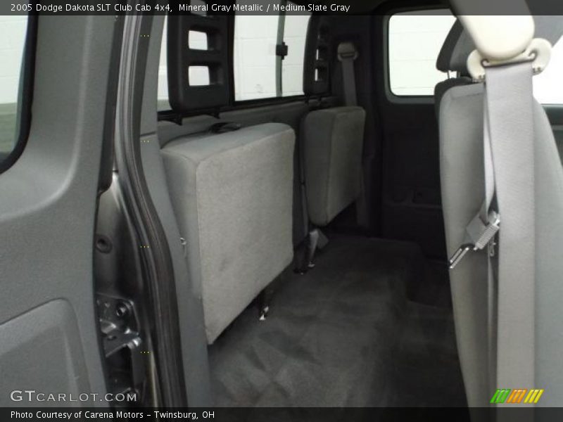 Mineral Gray Metallic / Medium Slate Gray 2005 Dodge Dakota SLT Club Cab 4x4