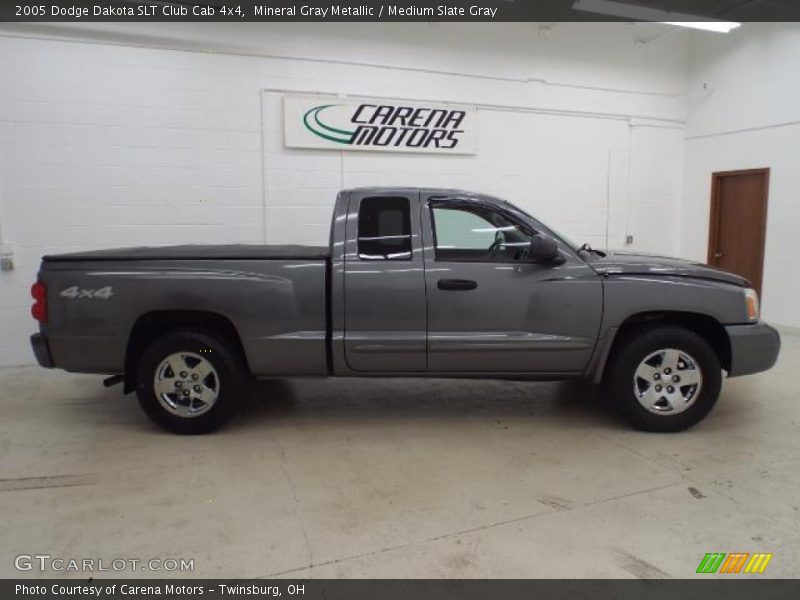 Mineral Gray Metallic / Medium Slate Gray 2005 Dodge Dakota SLT Club Cab 4x4