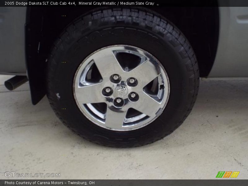 Mineral Gray Metallic / Medium Slate Gray 2005 Dodge Dakota SLT Club Cab 4x4