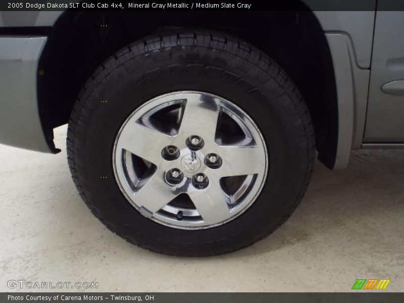 Mineral Gray Metallic / Medium Slate Gray 2005 Dodge Dakota SLT Club Cab 4x4