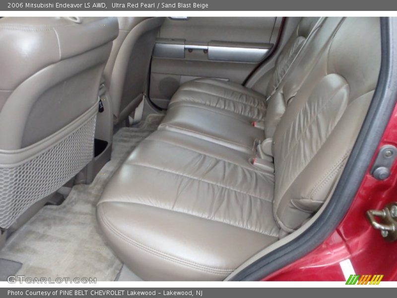 Ultra Red Pearl / Sand Blast Beige 2006 Mitsubishi Endeavor LS AWD