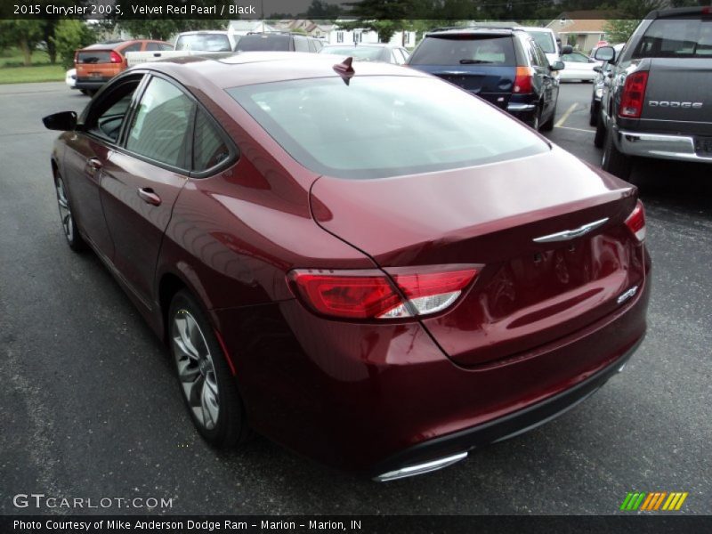 Velvet Red Pearl / Black 2015 Chrysler 200 S