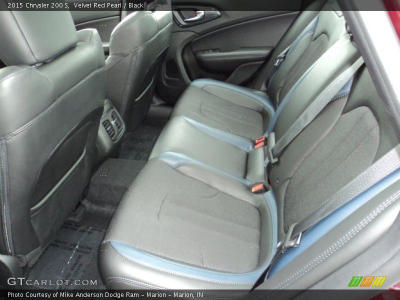 Velvet Red Pearl / Black 2015 Chrysler 200 S