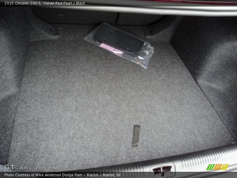 Velvet Red Pearl / Black 2015 Chrysler 200 S
