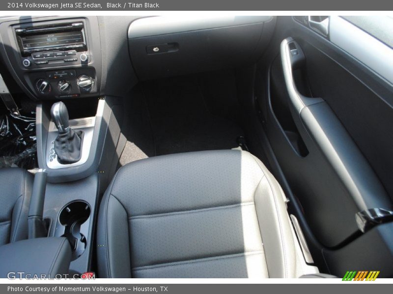 Black / Titan Black 2014 Volkswagen Jetta SE Sedan