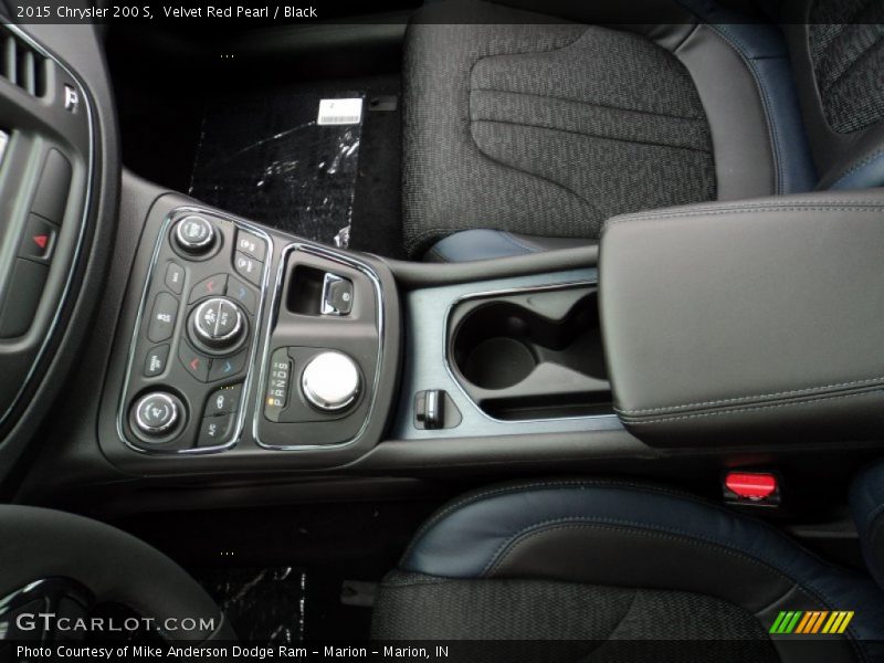 Velvet Red Pearl / Black 2015 Chrysler 200 S