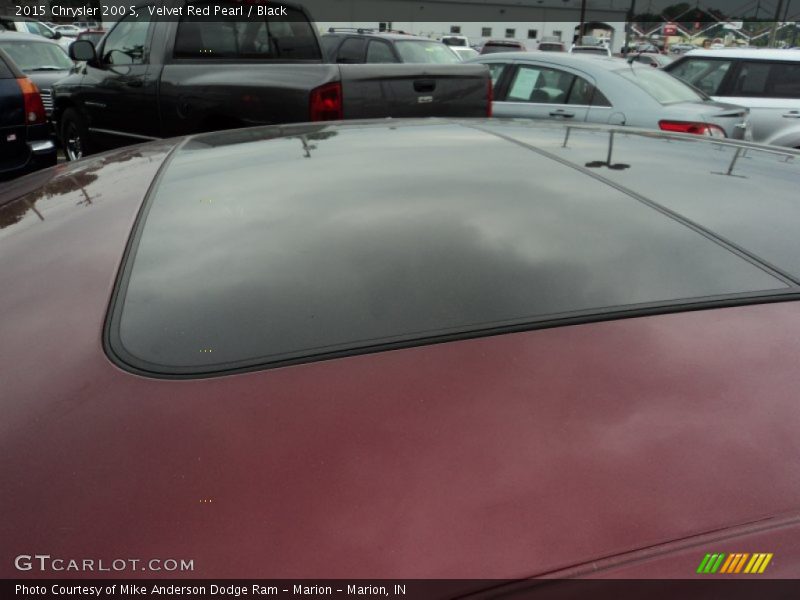 Velvet Red Pearl / Black 2015 Chrysler 200 S