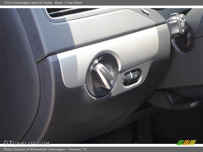 Black / Titan Black 2014 Volkswagen Jetta SE Sedan