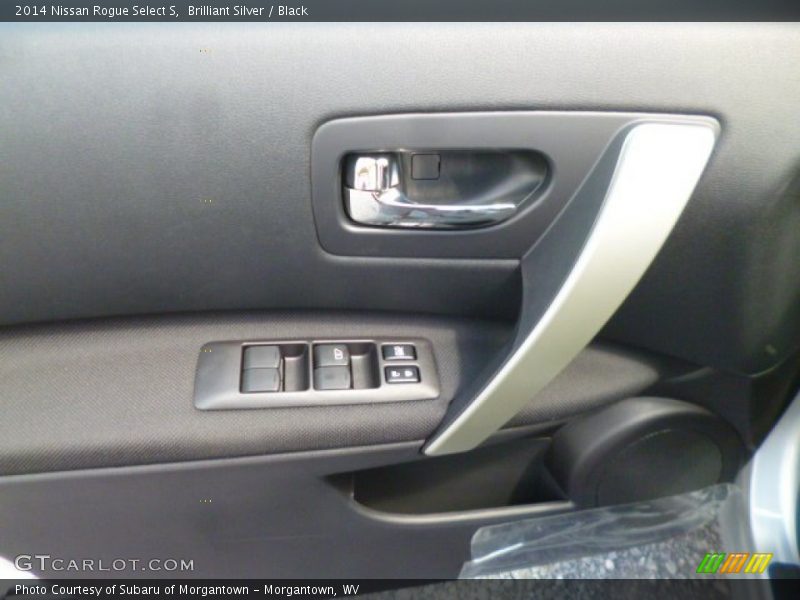Brilliant Silver / Black 2014 Nissan Rogue Select S