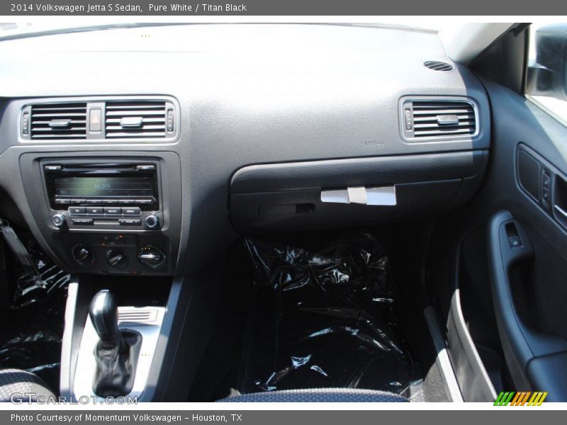 Pure White / Titan Black 2014 Volkswagen Jetta S Sedan