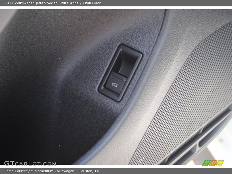 Pure White / Titan Black 2014 Volkswagen Jetta S Sedan