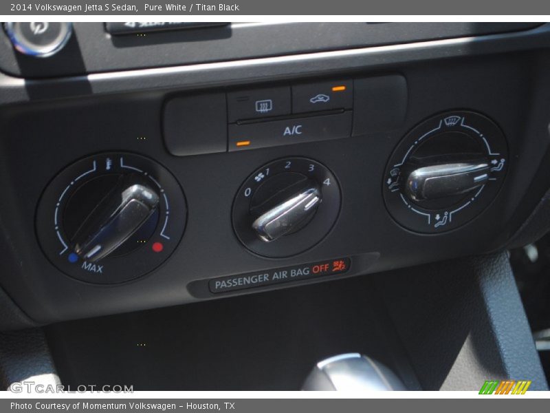 Pure White / Titan Black 2014 Volkswagen Jetta S Sedan