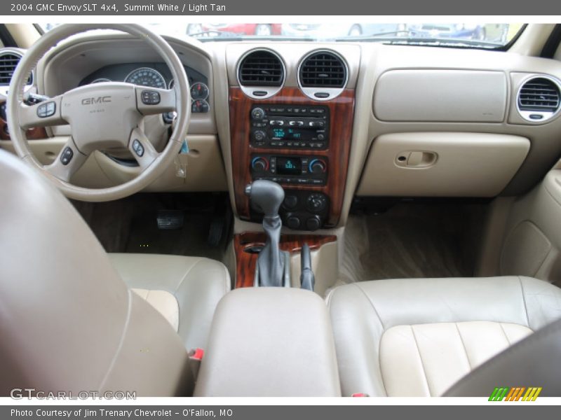 Summit White / Light Tan 2004 GMC Envoy SLT 4x4