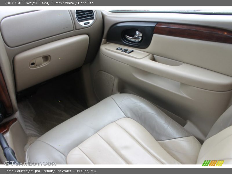 Summit White / Light Tan 2004 GMC Envoy SLT 4x4
