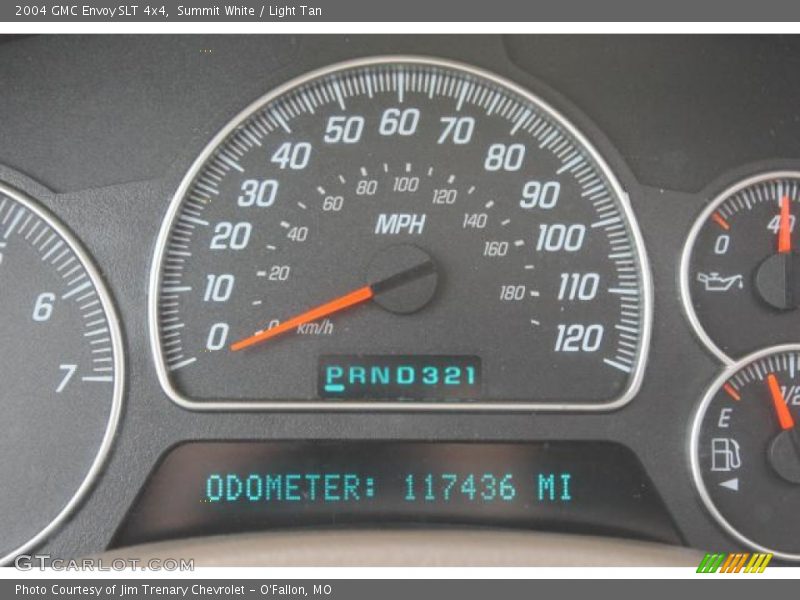 Summit White / Light Tan 2004 GMC Envoy SLT 4x4