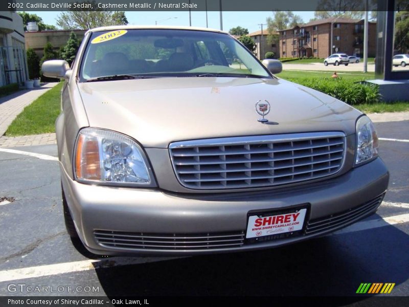 Cashmere Metallic / Neutral Shale 2002 Cadillac DeVille Sedan