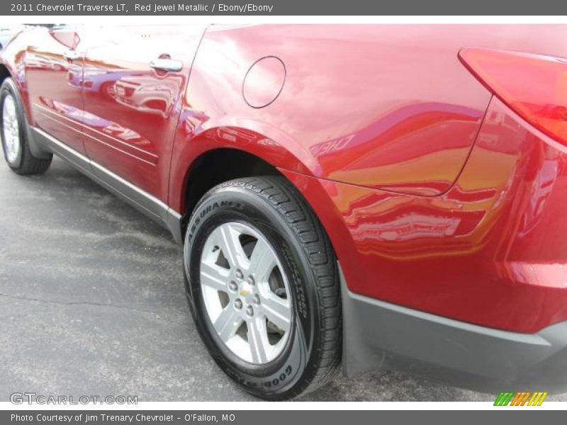Red Jewel Metallic / Ebony/Ebony 2011 Chevrolet Traverse LT