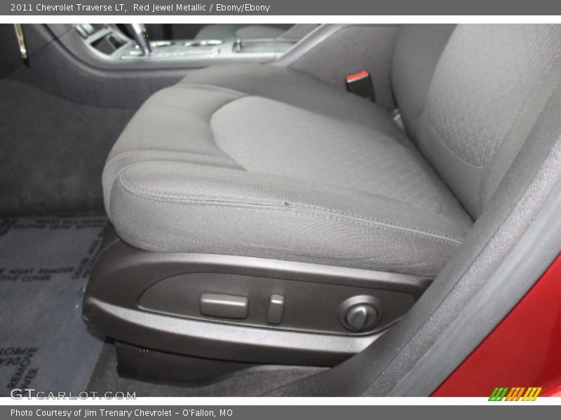 Red Jewel Metallic / Ebony/Ebony 2011 Chevrolet Traverse LT