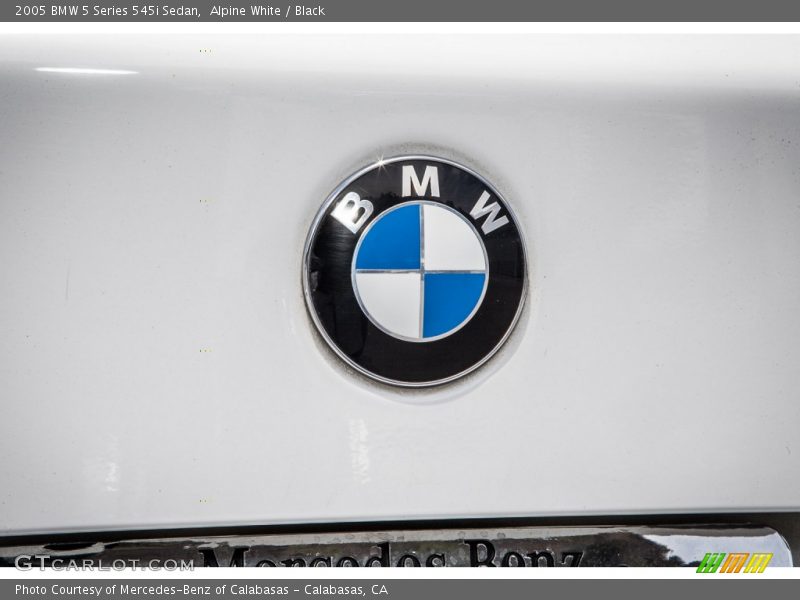 Alpine White / Black 2005 BMW 5 Series 545i Sedan