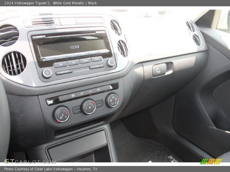 White Gold Metallic / Black 2014 Volkswagen Tiguan S