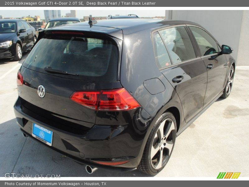 Deep Black Pearl / Titan Black Leather 2015 Volkswagen Golf GTI 4-Door 2.0T SE