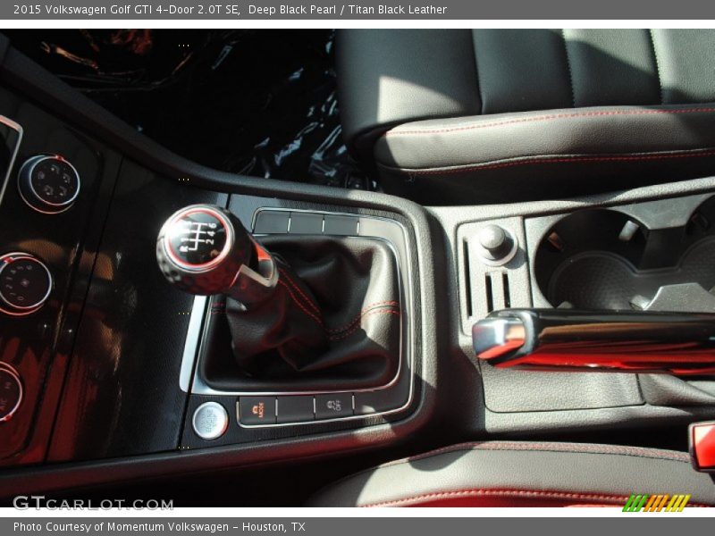 Deep Black Pearl / Titan Black Leather 2015 Volkswagen Golf GTI 4-Door 2.0T SE