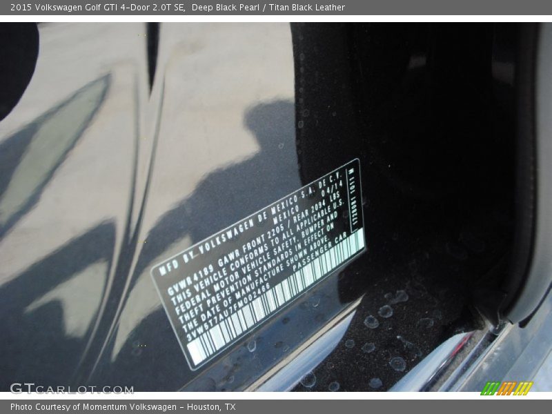 Deep Black Pearl / Titan Black Leather 2015 Volkswagen Golf GTI 4-Door 2.0T SE